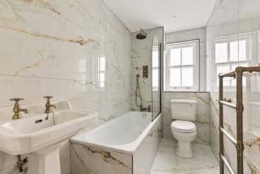 10 bedroom Block of Apartments in Folkestone, Kent