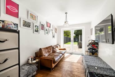 4 bedroom End of Terrace House in Dover, Kent