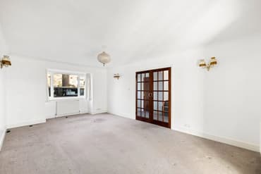 4 bedroom Detached House in Hythe, Kent