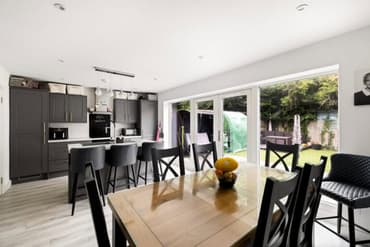 3 bedroom Semi-Detached House in Dover, Kent