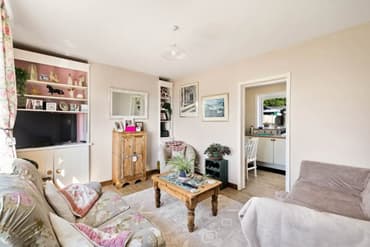 2 bedroom Semi-Detached House in Dover, Kent