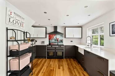 4 bedroom Detached House in Folkestone, Kent