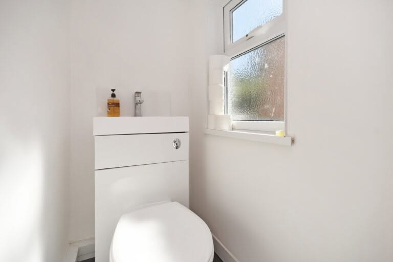 4 bedroom End of Terrace House in Folkestone, Kent
