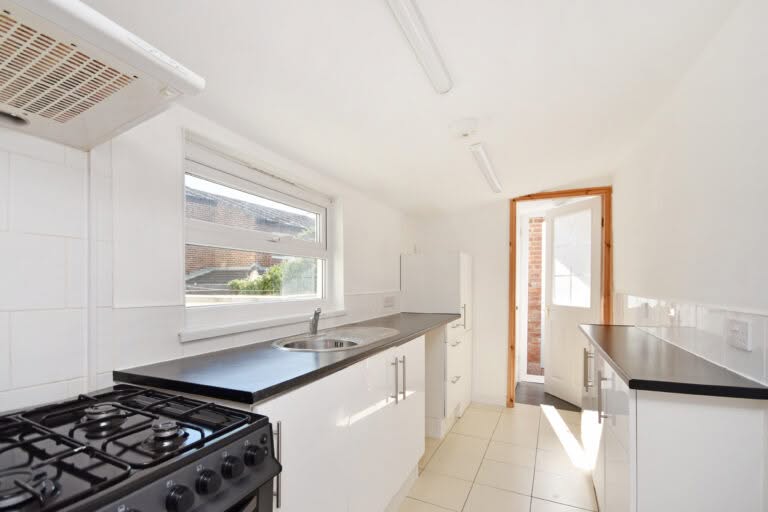 4 bedroom End of Terrace House in Folkestone, Kent