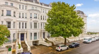 Flat 15, 27-29 Testwood Court Clifton Gardens