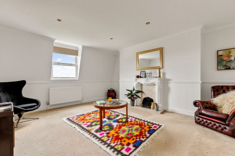 2 bedroom Apartment in Folkestone, Kent