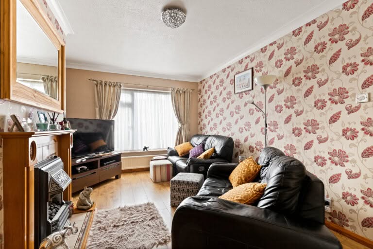 3 bedroom Semi-Detached House in Dover, Kent