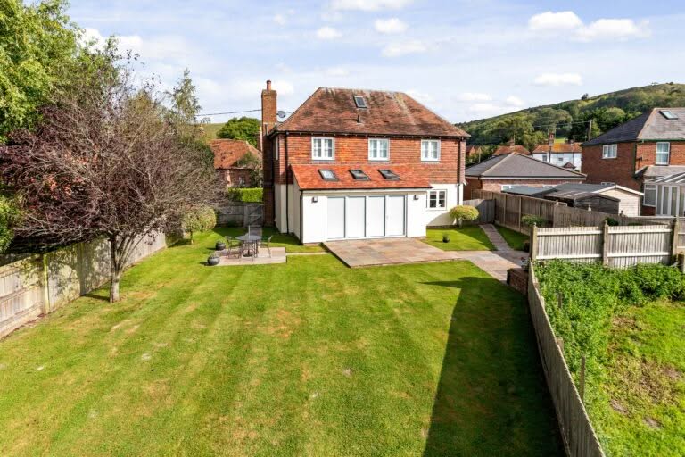 4 bedroom Detached House in Folkestone, Kent