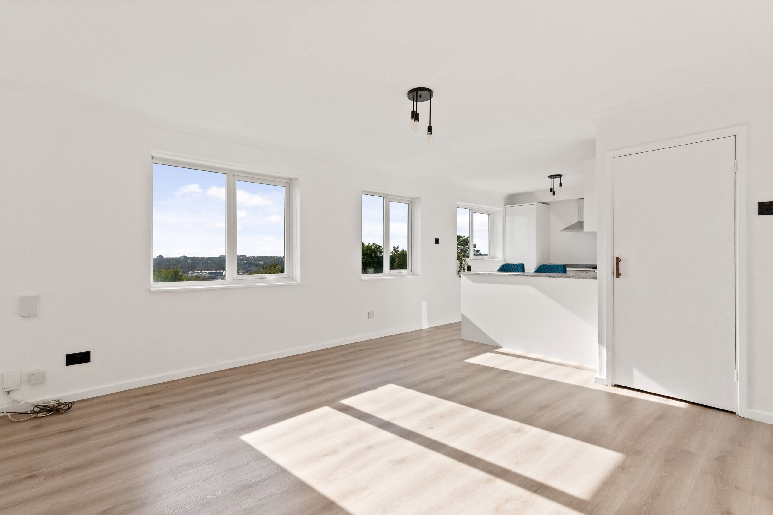 2 bedroom Flat in Folkestone, Kent