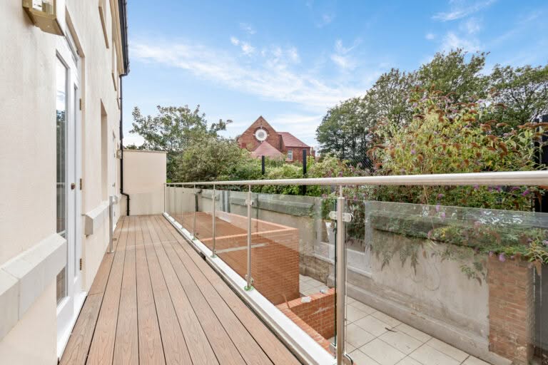 10 bedroom Block of Apartments in Folkestone, Kent