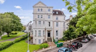 Flat 8, 16 Augusta Gardens