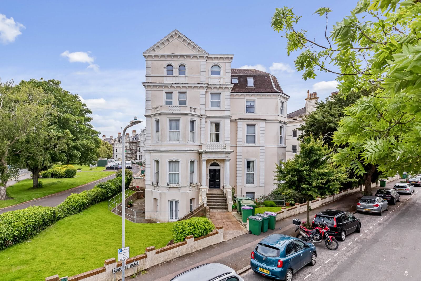 1 bedroom Flat in Folkestone, Kent