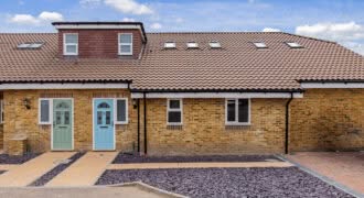 3 Aston Mews Mill Lane
