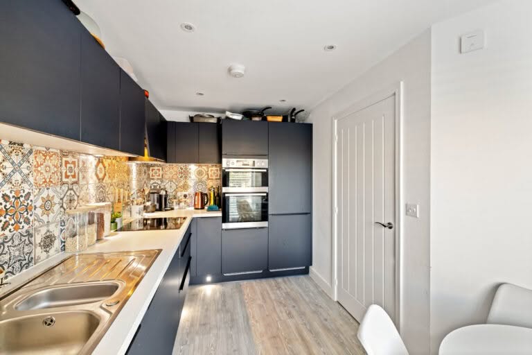 4 bedroom Semi-Detached House in Folkestone, Kent