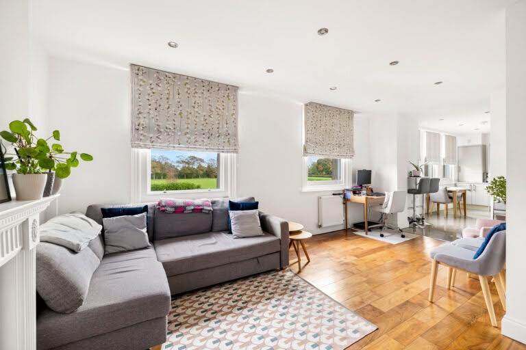 2 bedroom Apartment in Folkestone, Kent