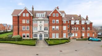 Flat 2, 19 Eversley Park