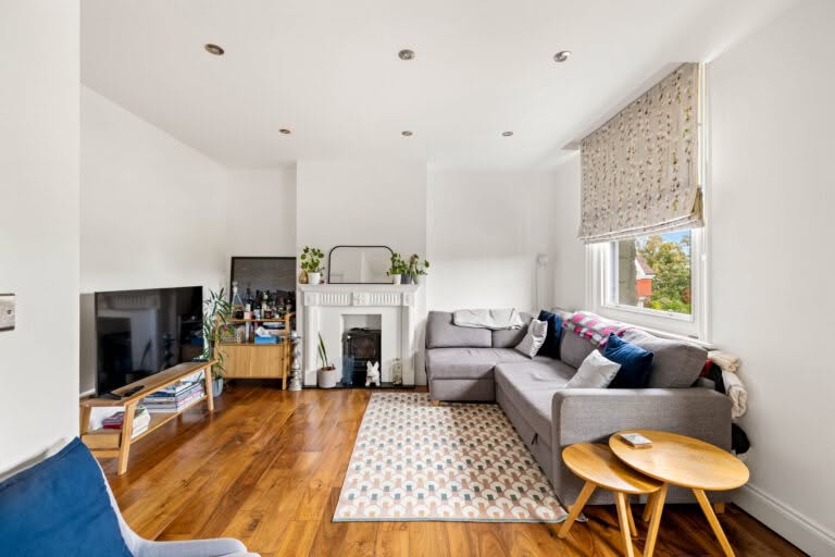 2 bedroom Apartment in Folkestone, Kent