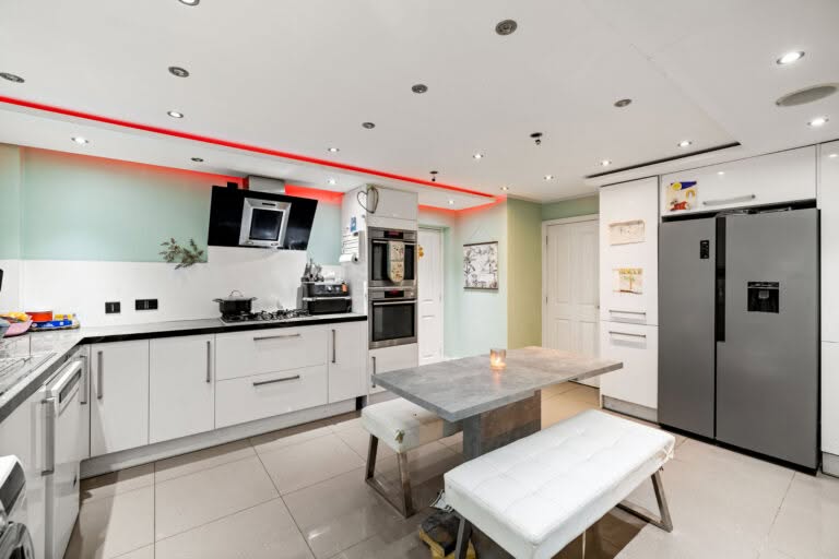 4 bedroom Detached House in Dover, Kent