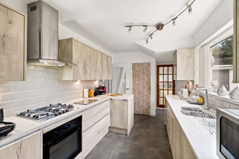 5 bedroom Detached House in Dover, Kent