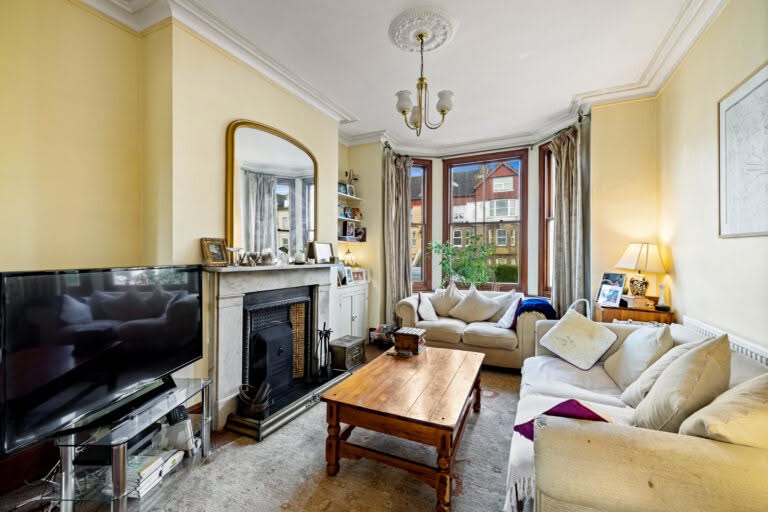 6 bedroom Terraced House in Dover, Kent