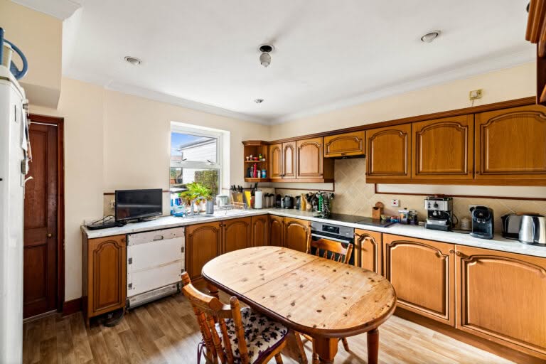 6 bedroom Terraced House in Dover, Kent