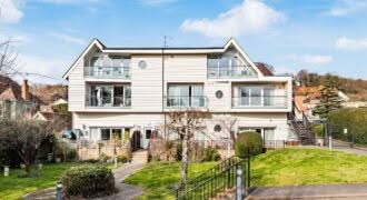 92 2 Howey Apartments Seabrook Road