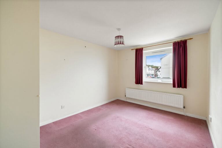 2 bedroom Apartment in Folkestone, Kent