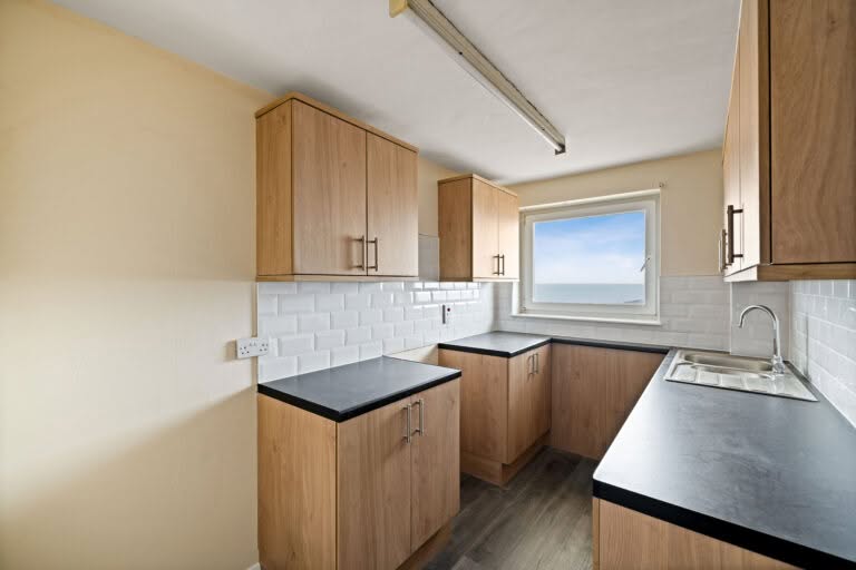 2 bedroom Apartment in Folkestone, Kent