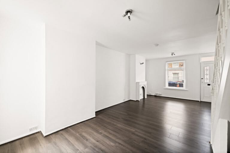 2 bedroom Terraced House in Dover, Kent