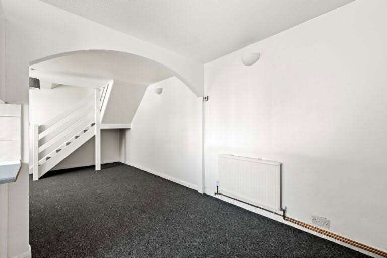 2 bedroom Terraced House in Folkestone, Kent