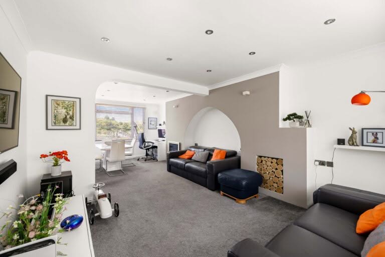 3 bedroom Semi-Detached House in Dover, Kent