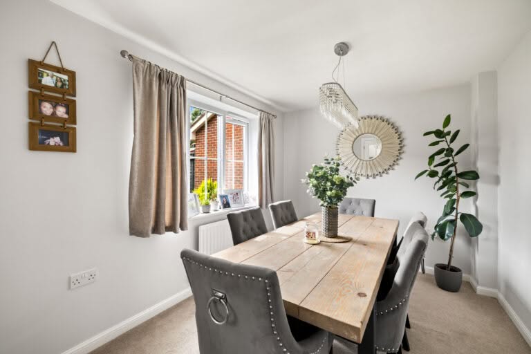 4 bedroom Detached House in Folkestone, Kent