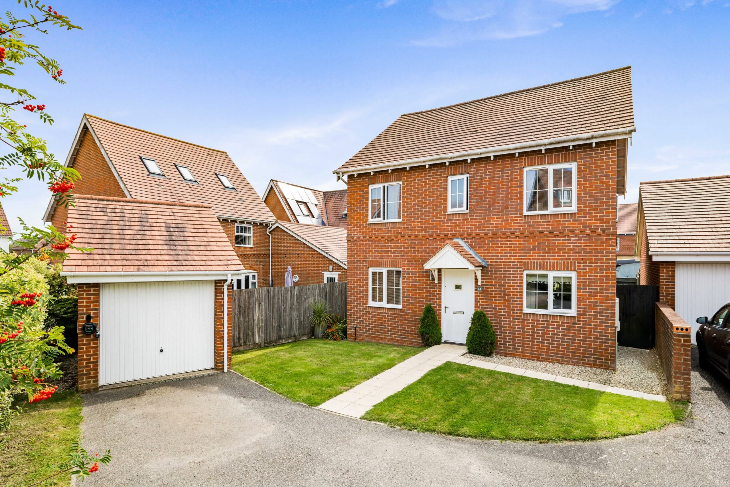 4 bedroom Detached House in Folkestone, Kent