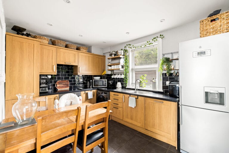 3 bedroom Semi-Detached House in Dover, Kent