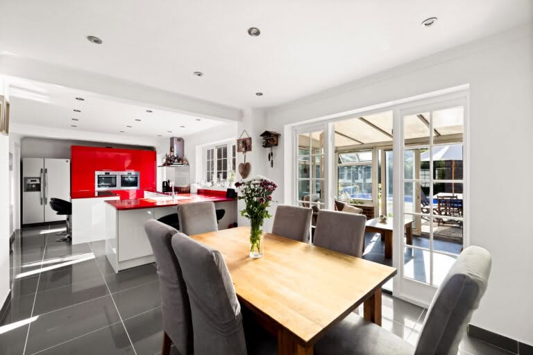 4 bedroom Detached House in Folkestone, Kent