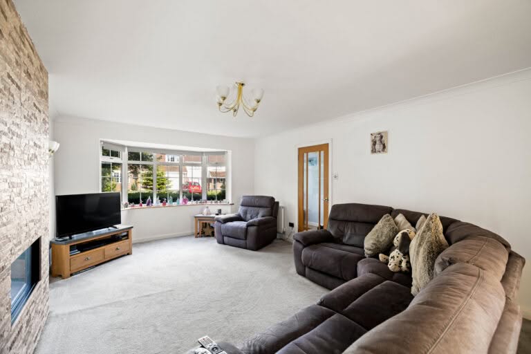 4 bedroom Detached House in Folkestone, Kent