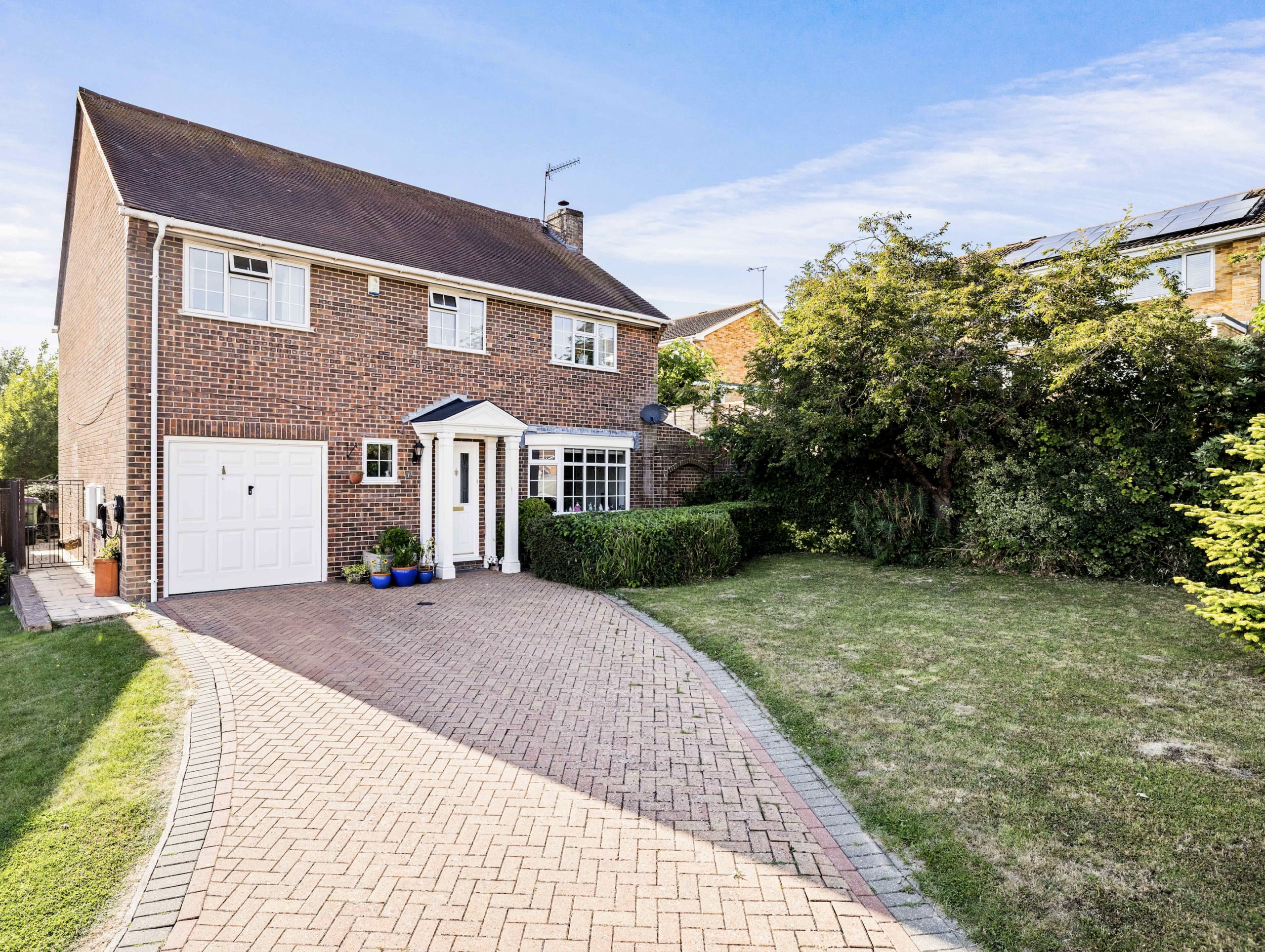 4 bedroom Detached House in Folkestone, Kent