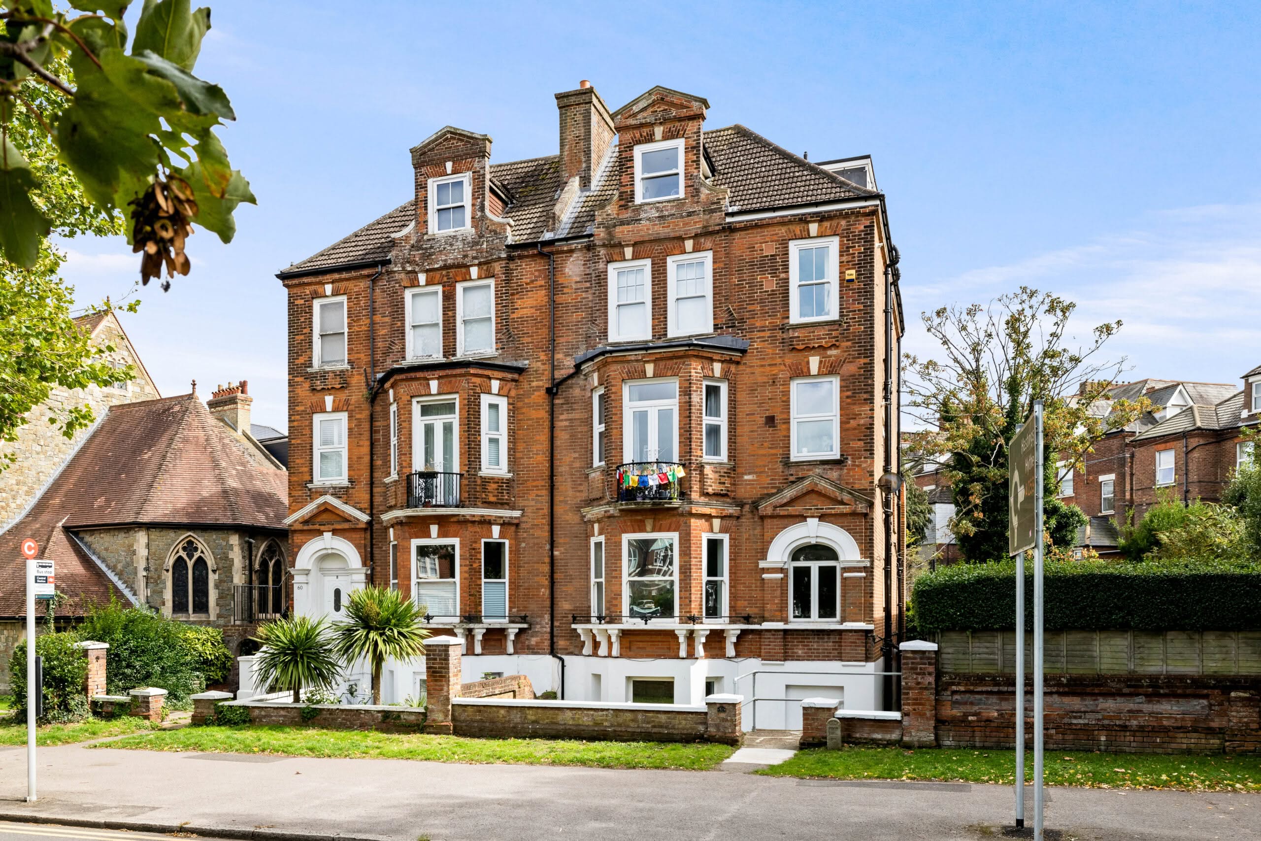 2 bedroom Maisonette in Folkestone, Kent