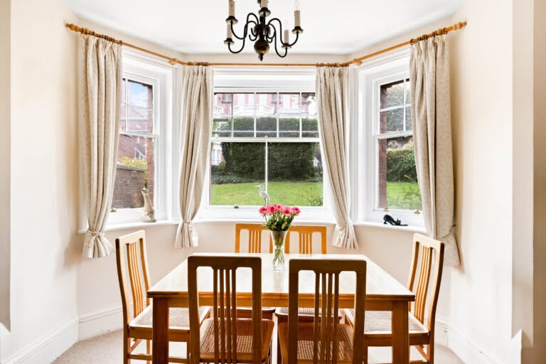 2 bedroom Apartment in Folkestone, Kent