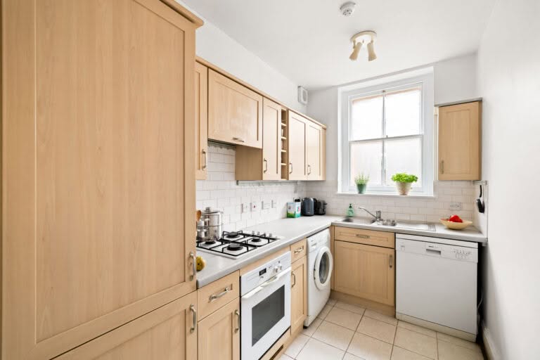 2 bedroom Apartment in Folkestone, Kent
