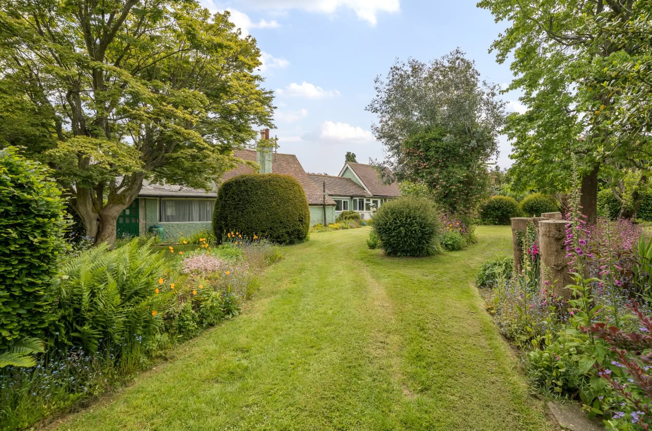 3 bedroom Detached House in Canterbury, Kent