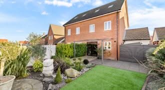 61 Wheatsheaf Square