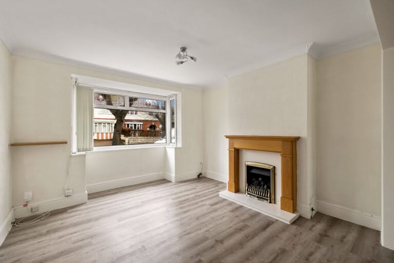 3 bedroom Semi-Detached House in Dover, Kent