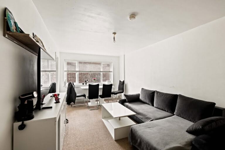 2 bedroom Flat in Dover, Kent