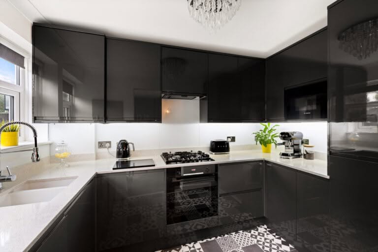 3 bedroom Semi-Detached House in Dover, Kent