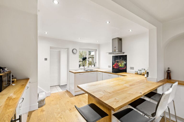 3 bedroom End of Terrace House in Ashford, Kent