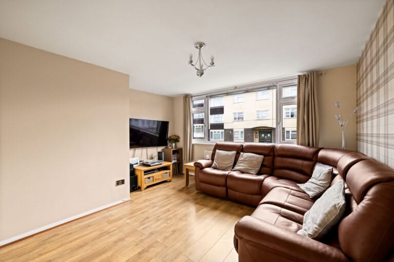 3 bedroom End of Terrace House in Dover, Kent