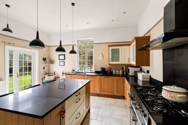 3 bedroom House (unspecified) in Dover, Kent
