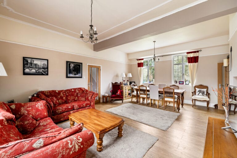 3 bedroom House (unspecified) in Dover, Kent