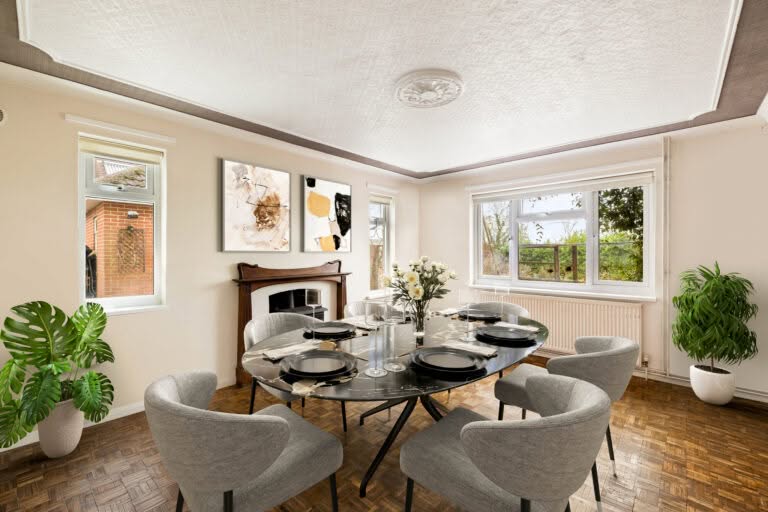 5 bedroom Detached House in Folkestone, Kent